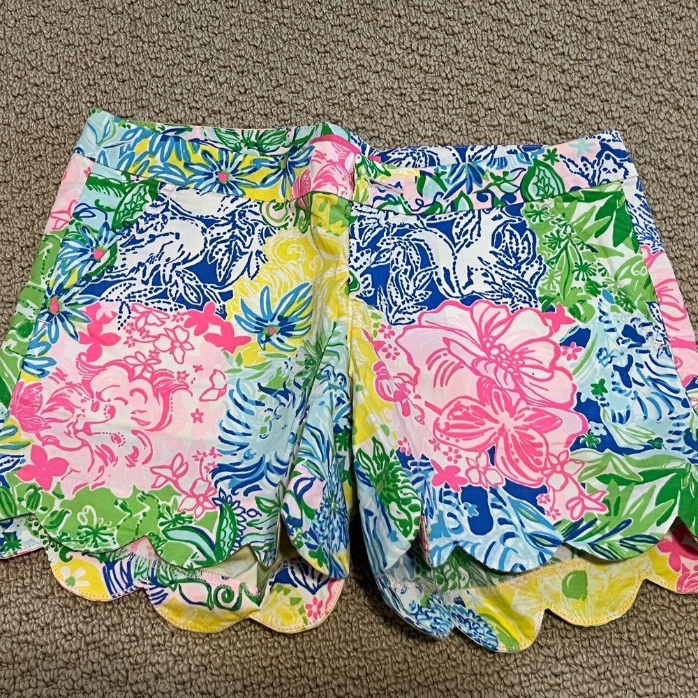 Lilly Pulitzer Women’s Shorts Size 4 EUC